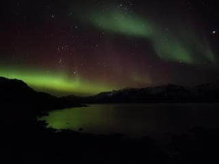 Midnight-sun and Northern-lights house by ocean - 6