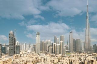 Stunning Studio facing Burj Khalifa - 9