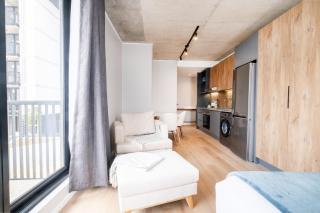 404 Riverlands - Studio Apartment with Parking - 3