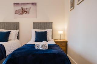 Charming 2 Bedroom Home in the Cotswolds - 4