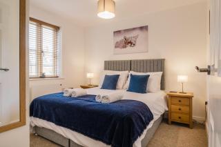 Charming 2 Bedroom Home in the Cotswolds - 1