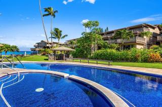 Oceanfront & ac - ksA4 - Sullivan Properties - 1