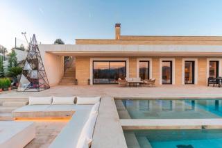 The White Pines Villa - 8
