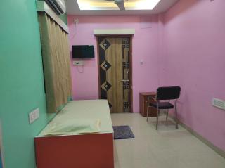 Gunjan guest house near sskm hospital - 8