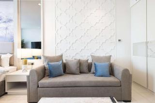 Stunning Studio facing Burj Khalifa - 1