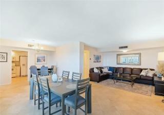 Spacious Amazing Unit with Two Bedrooms - 4