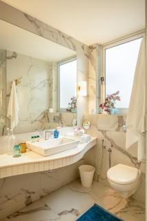 El Arbol with Rooftop Pool, Kitchen, Wifi, Security,10 Mins to Candolim Beach & 5 mins to Casino - 3