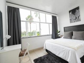 The Illovo Residence - Dunkeld Mansions 502 - 4