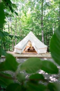 Romantic Oasis: Luxury Glamping Retreat in the Heart of Ontario's Natural Beauty - 4