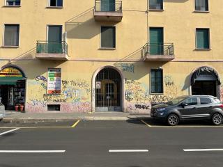 2 minutes walk from Metro M2 in SantAmbrogio M4 - 0