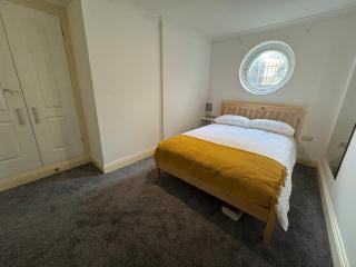 Comfortable, London 1 Bed Garden - 9