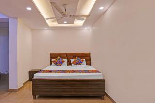 FabHotel Moonlight & Banquets - 3