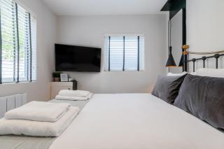 The Balham Hideaway - 1