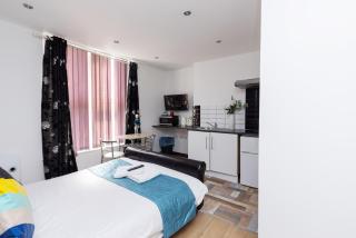 Snooze Apartments - 8