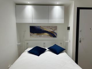 2 minutes walk from Metro M2 in SantAmbrogio M4 - 2