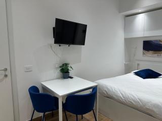 2 minutes walk from Metro M2 in SantAmbrogio M4 - 6