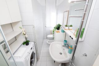 Charming Studio Milano with Balcony & Wi-Fi - 6