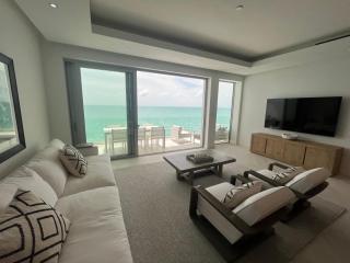 Palm Cay Marina and Resort - 3