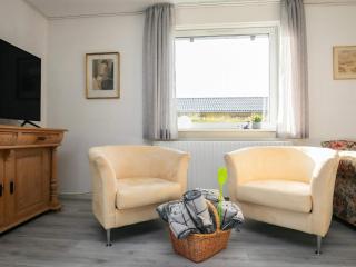 Spacious Holiday Home On A Large Plot, With Space To Play - 6