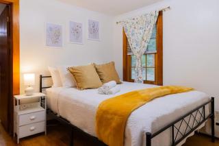 Naples Village Retreat - Heart of the Lakes Region - 2
