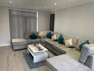 Modern 3 Bed House in Headingley - Free Parking - 9
