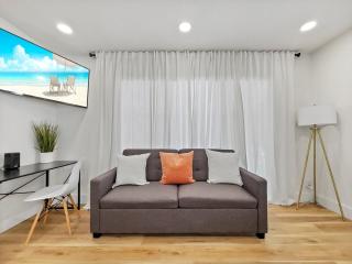 Vacation Villa in Tampa 17 Guest - 8