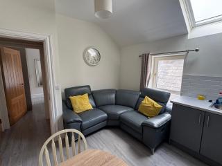 Unit 3 Modern Self Contained Apartment - 9