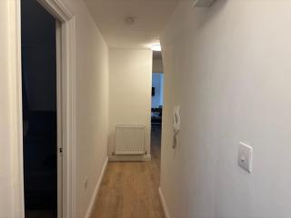 Cardiff Hideaway with Private Garden & Hot Tub - 2