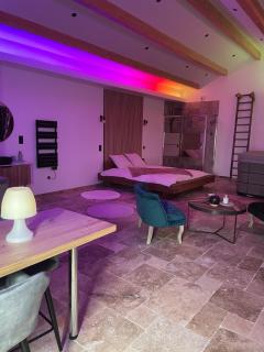 Love room - 7
