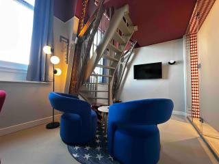 City Hotel - 3