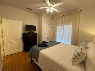 2335 Amazing 5BD Family Townhome Close to Disney - 4