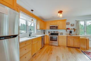 Mtn Views, On-Site Trails! Spacious Bartlett Home - 2