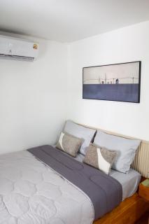 Homeku Guesthouse Room 4 Cozy Stay Close to Suvarnabhumi Airport - 3