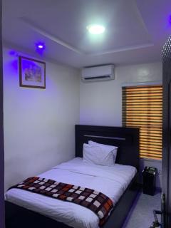 Cbox Lodge & Lounge - 6