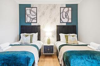 Comfortable London Retreat - Sleeps 6 - 9
