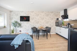 Deluxe Apartment for 4 - Free private parking - Private terrace - Private ski storage - 1