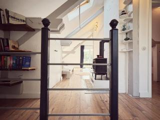 Denkmalgeschütztes Häuschen mit Schwimmteich - 6