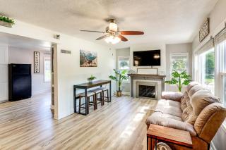 Half-Mi to Dtwn Yankton and River Charming Home! - 5