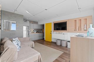 Beachfront Oceanview Wifi Self Check in - 6