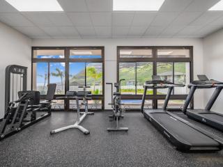 3BR, Near Beach, Game RM, Private Spa, Pool, Gym - Waianae - 4