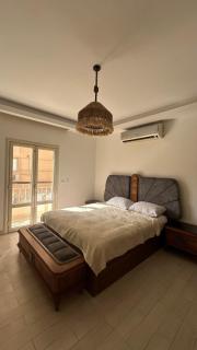 Modern apartment near AUC - 3BR - 7