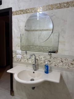 Modern apartment near AUC - 3BR - 1