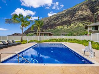 Kalo Homes Tropical Palm Getaway - 2