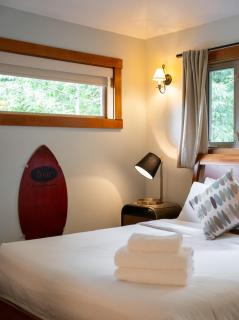 South Swell Tofino (formerly Blue Heron Waterfront Home amid Old Growth Cedars) - 5