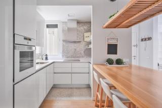 Stylish 3-Bedroom Apartment in the Heart of Barrio Salamanca Perfect for Shopping & Leisure, Castello IV - 3