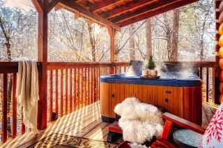 Firefly Dream - Smoky Escape Getaway with Theater, Firepit & Pool Table - 8
