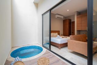 Loft with private pool - 5