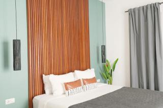 Villa Karibu Canggu-2BR with pool & rooftop - 2