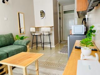 The SoBu Haus Cozy Studio Getaway - 0