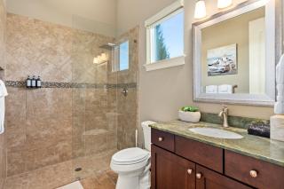 Luxury Resort Family Home Professionally Furnished Ultra Comfortable beds Epic Mario Game Room Themed Bedrooms Heated Pool and Spa Outdoor Grill Golf Course View - 1